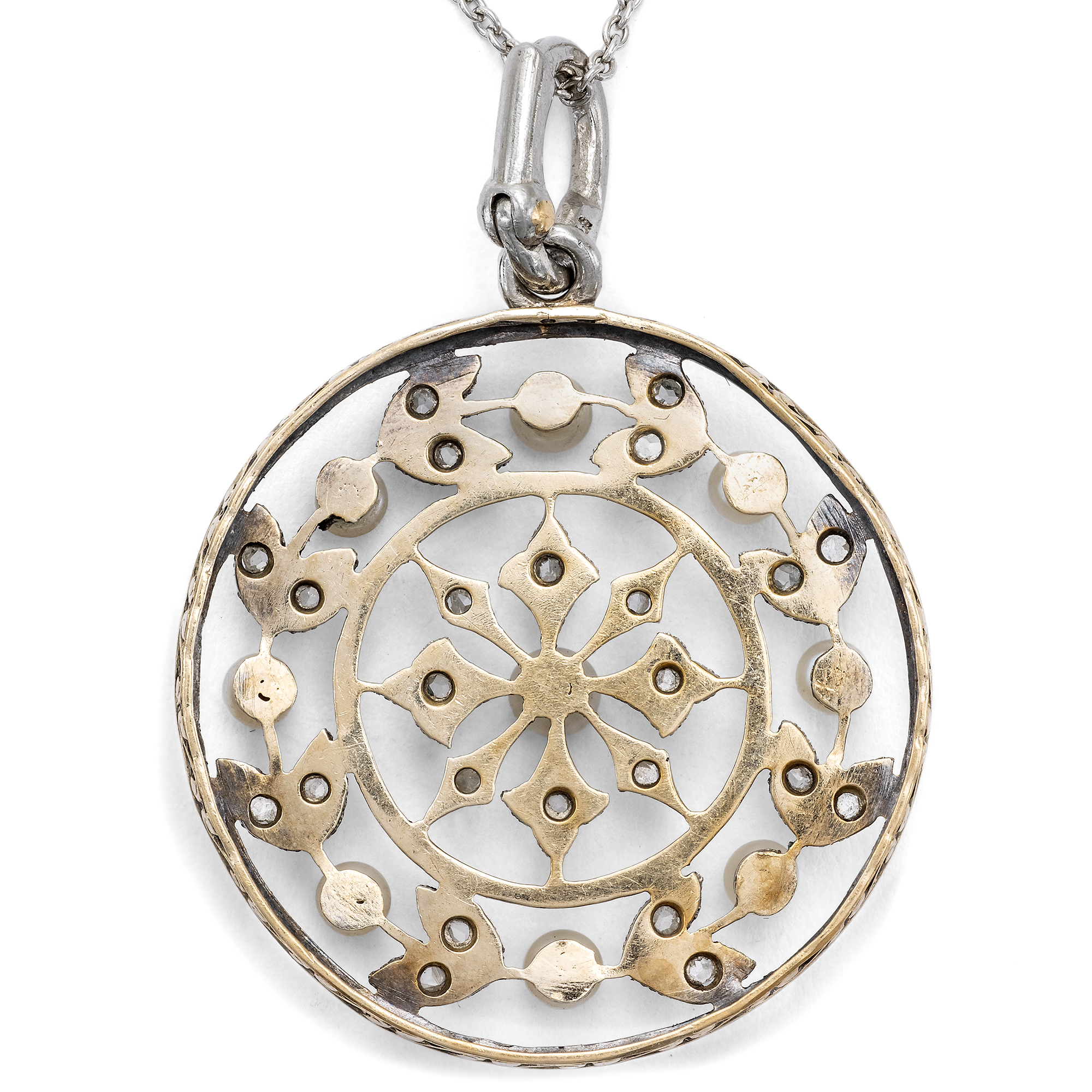 Eleganter Anhänger mit Diamanten & Perlen in Platin, Paris, um 1910 Eleganter Anhänger mit Diamanten & Perlen in Platin, Paris, um 1910