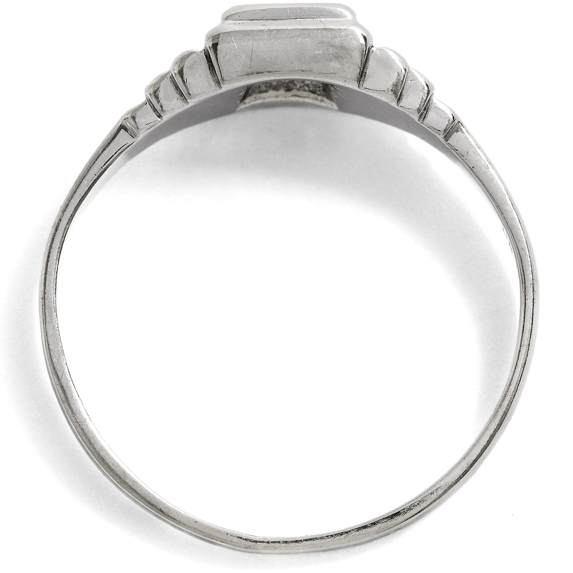 Minimalistischer Solitärring mit Altschliff-Diamant in Weißgold, um 1925 Minimalistischer Solitärring mit Altschliff-Diamant in Weißgold, um 1925