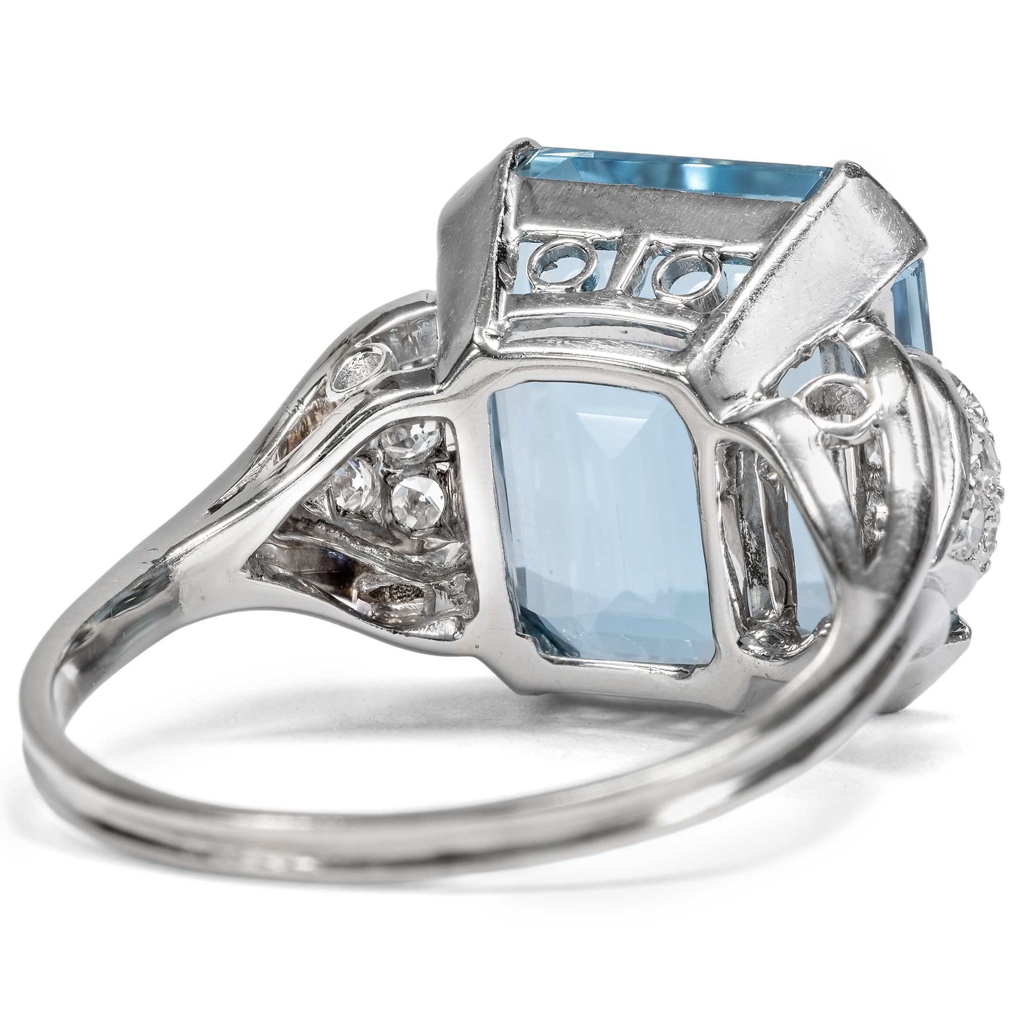 Erstklassiger vintage Ring mit Aquamarin & Diamanten in Weißgold, um 1965 Erstklassiger vintage Ring mit Aquamarin & Diamanten in Weißgold, um 1965