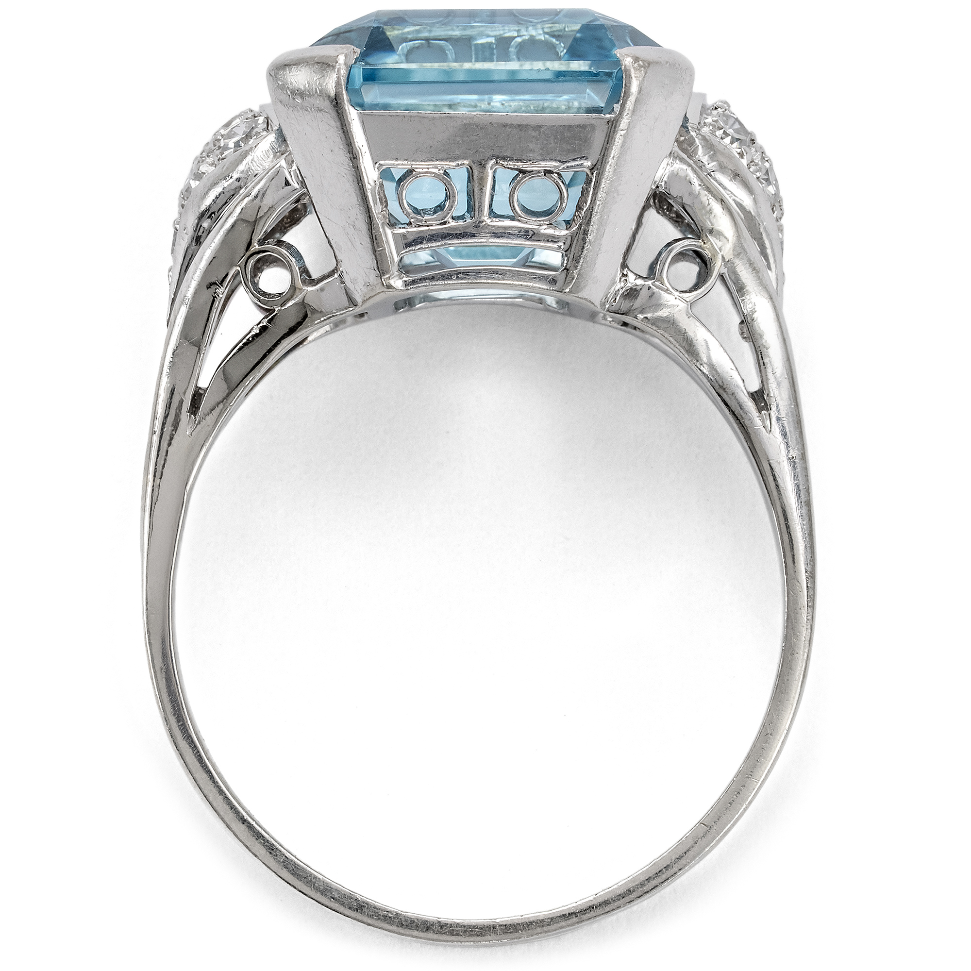 Erstklassiger vintage Ring mit Aquamarin & Diamanten in Weißgold, um 1965 Erstklassiger vintage Ring mit Aquamarin & Diamanten in Weißgold, um 1965