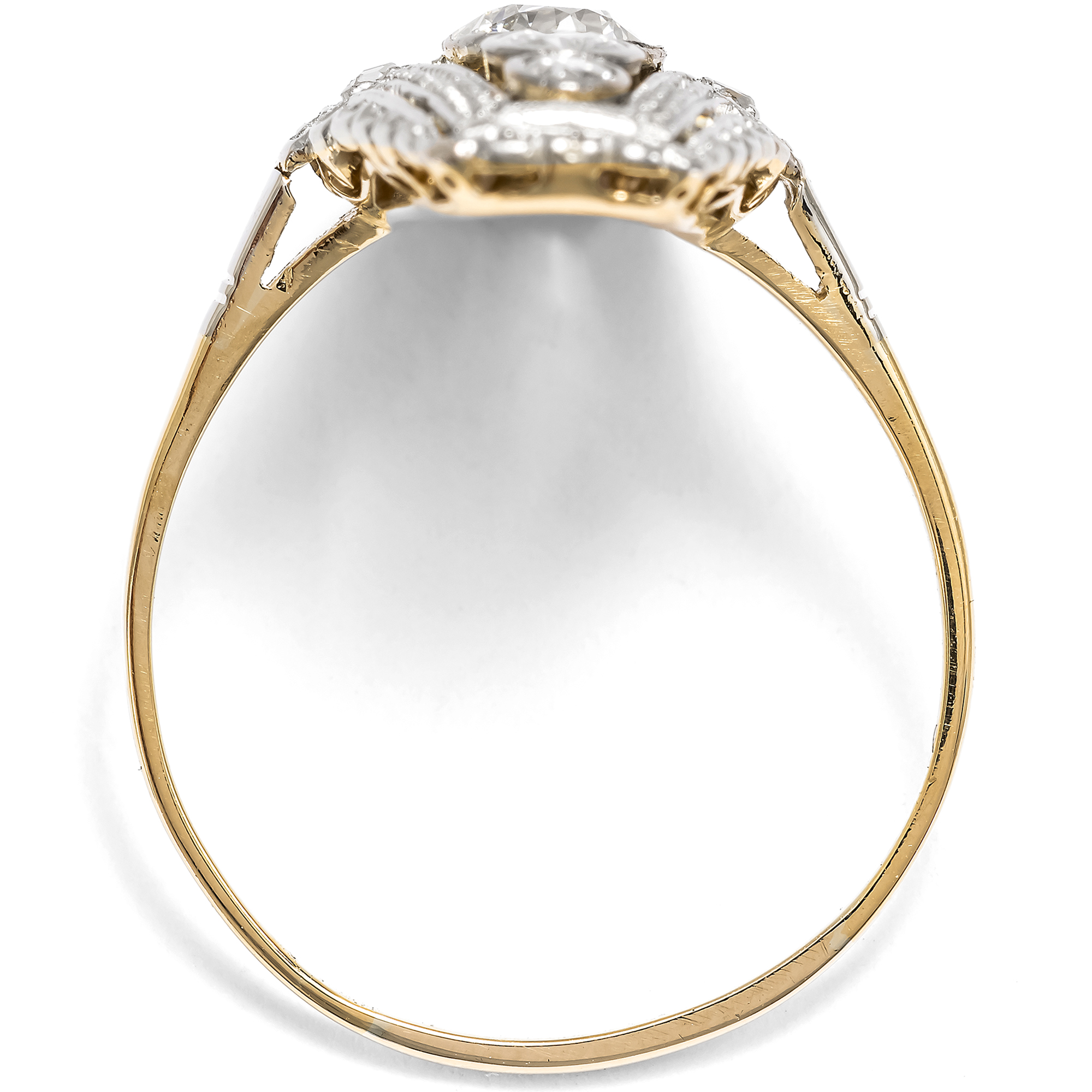 Eleganter Ring des Art Déco mit Diamanten in Platin, um 1925 Eleganter Ring des Art Déco mit Diamanten in Platin, um 1925
