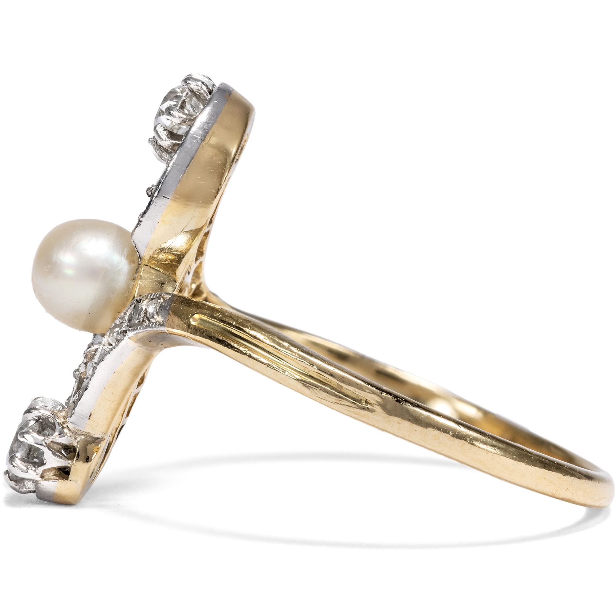 Delicate Ring with a Natural Pearl & Diamonds in Gold & Platinum, c. 1910 Delicate Ring with a Natural Pearl & Diamonds in Gold & Platinum, c. 1910