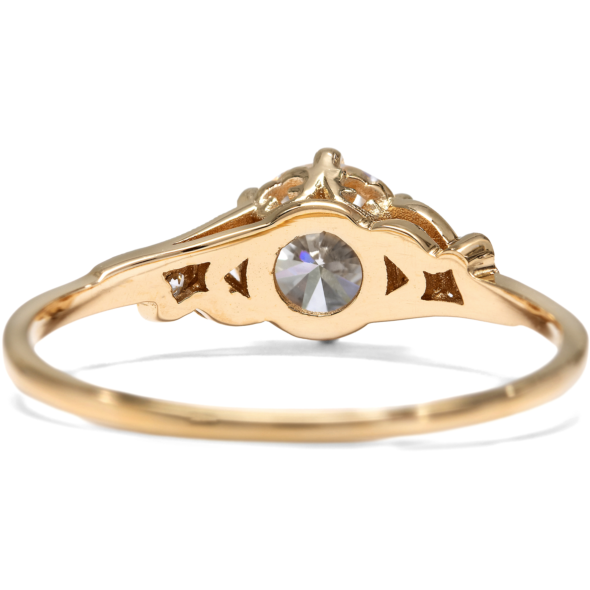 Zarter Roségold-Ring mit 0,70 ct vintage Brillant, aus unserer Werkstatt Zarter Roségold-Ring mit 0,70 ct vintage Brillant, aus unserer Werkstatt