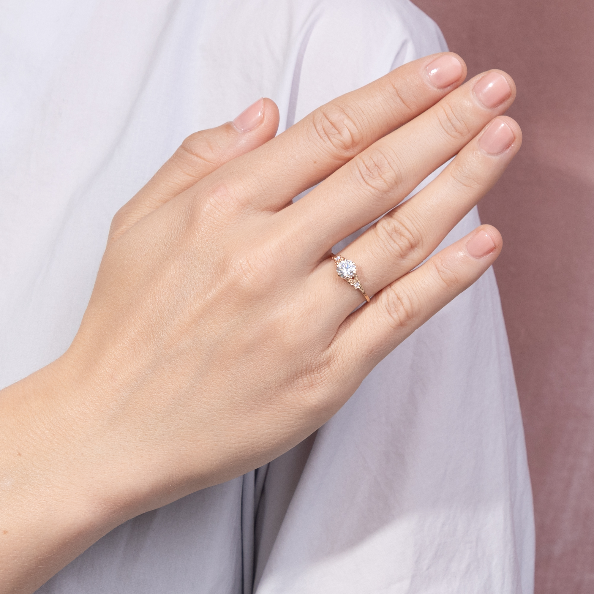 Zarter Roségold-Ring mit 0,70 ct vintage Brillant, aus unserer Werkstatt Zarter Roségold-Ring mit 0,70 ct vintage Brillant, aus unserer Werkstatt