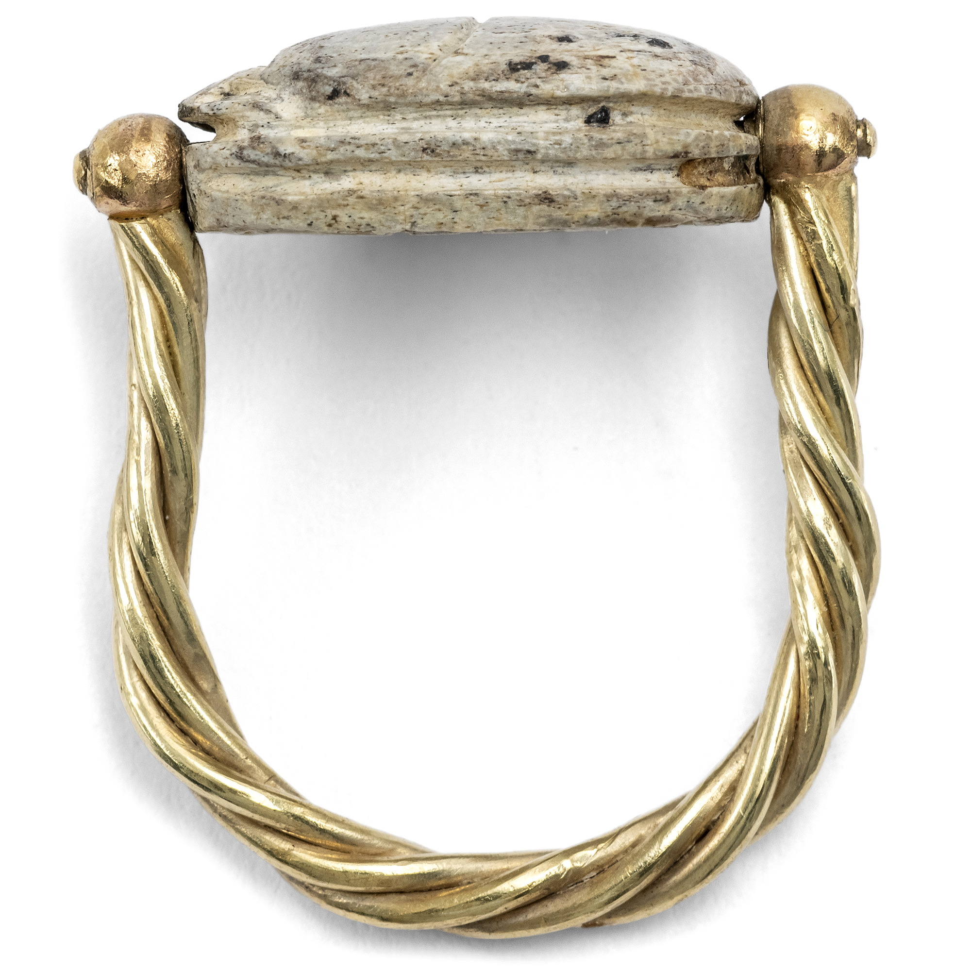 Ring mit altägyptischem Skarabäus in Gold, 1. Hälfte des 20, Jhdts. Ring mit altägyptischem Skarabäus in Gold, 1. Hälfte des 20, Jhdts.
