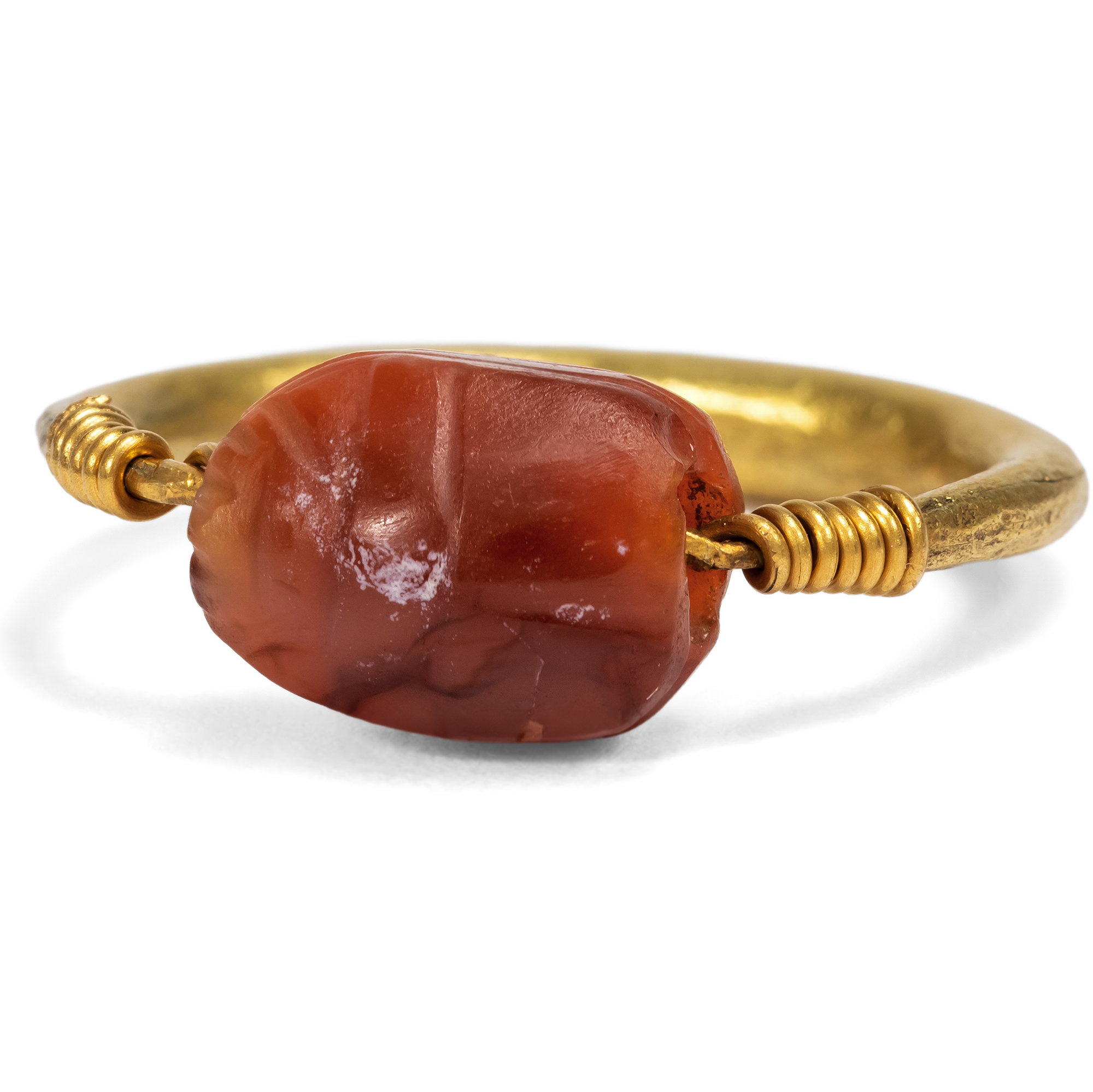 Altägyptischer Ring mit Skarabäus aus Karneol in Elektron, Neues Reich (ca. 1539–1069 v. Chr.) Altägyptischer Ring mit Skarabäus aus Karneol in Elektron, Neues Reich (ca. 1539–1069 v. Chr.)
