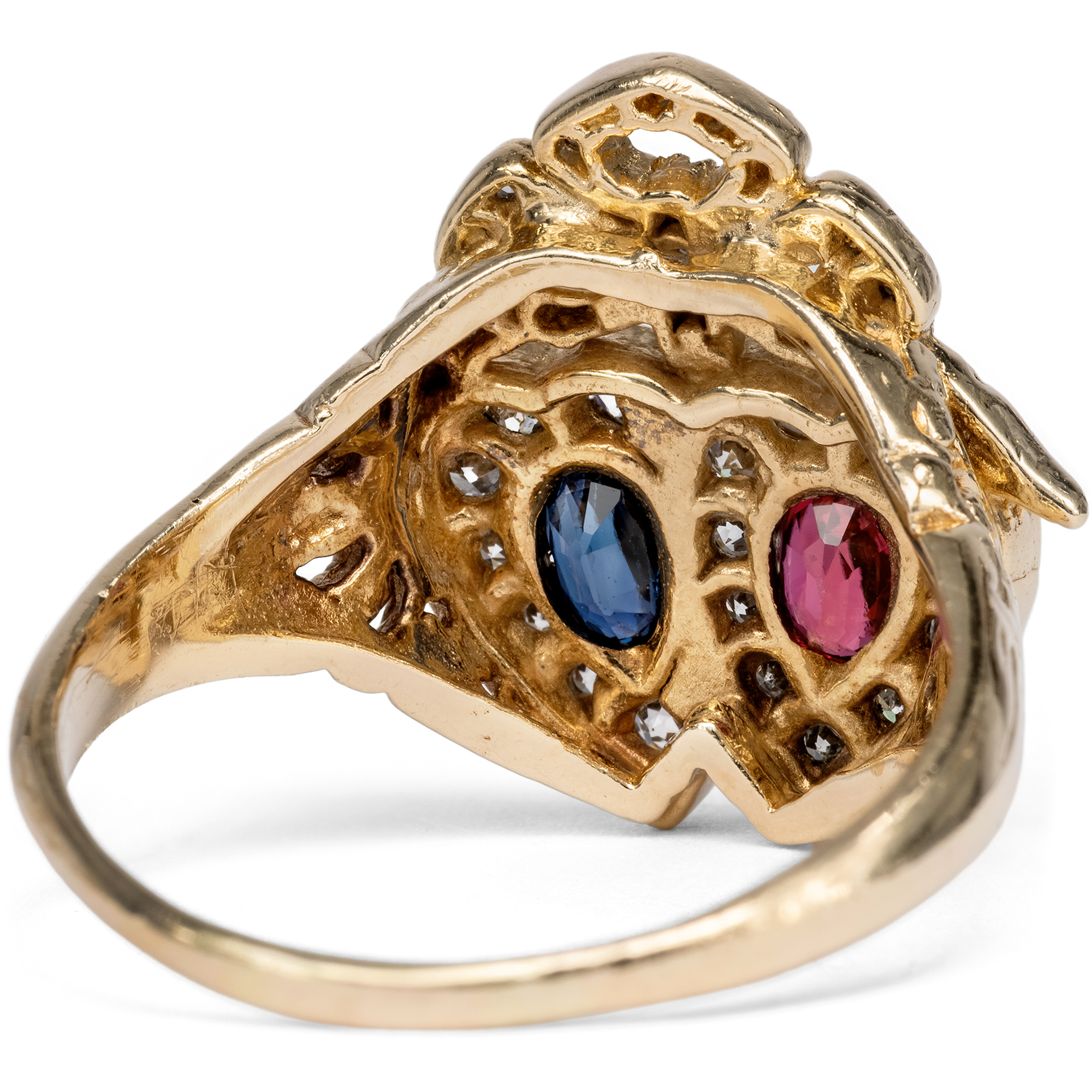 Romantischer Victorian Revival-Ring mit Rubin, Saphir & Diamanten, Ende des 20. Jhdts. Romantischer Victorian Revival-Ring mit Rubin, Saphir & Diamanten, Ende des 20. Jhdts.