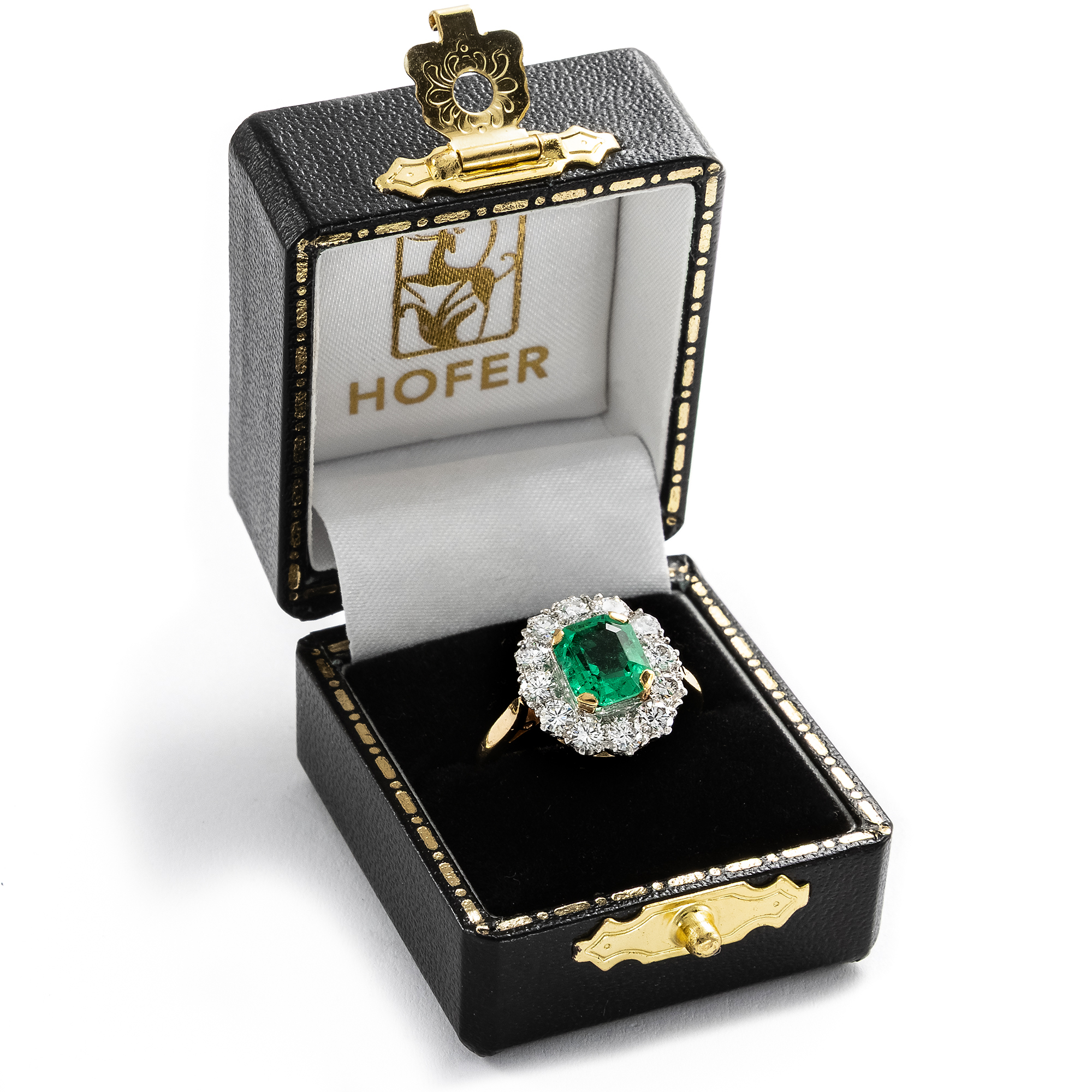 Timeless Cluster Ring with a Colombian Emerald and Diamonds, c. 1950 Timeless Cluster Ring with a Colombian Emerald and Diamonds, c. 1950