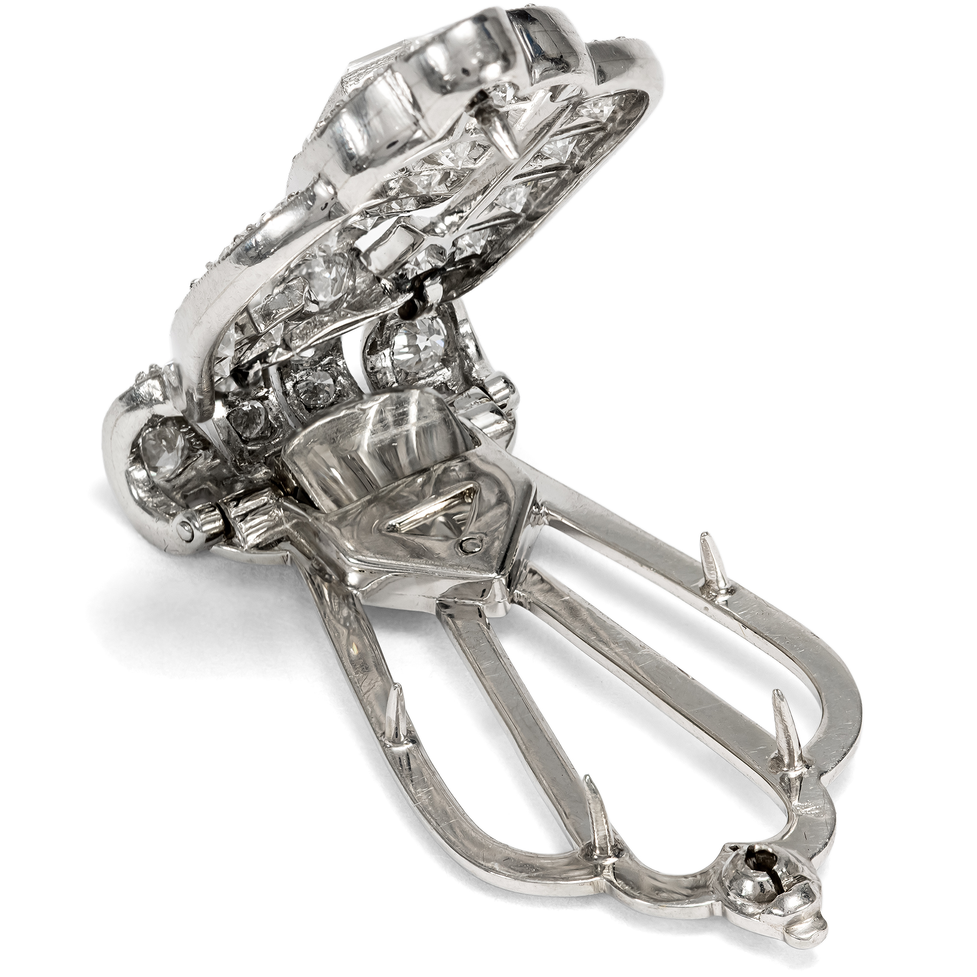 Déco Dress Clip with Diamonds in Platinum & White Gold, c. 1930 Déco Dress Clip with Diamonds in Platinum & White Gold, c. 1930