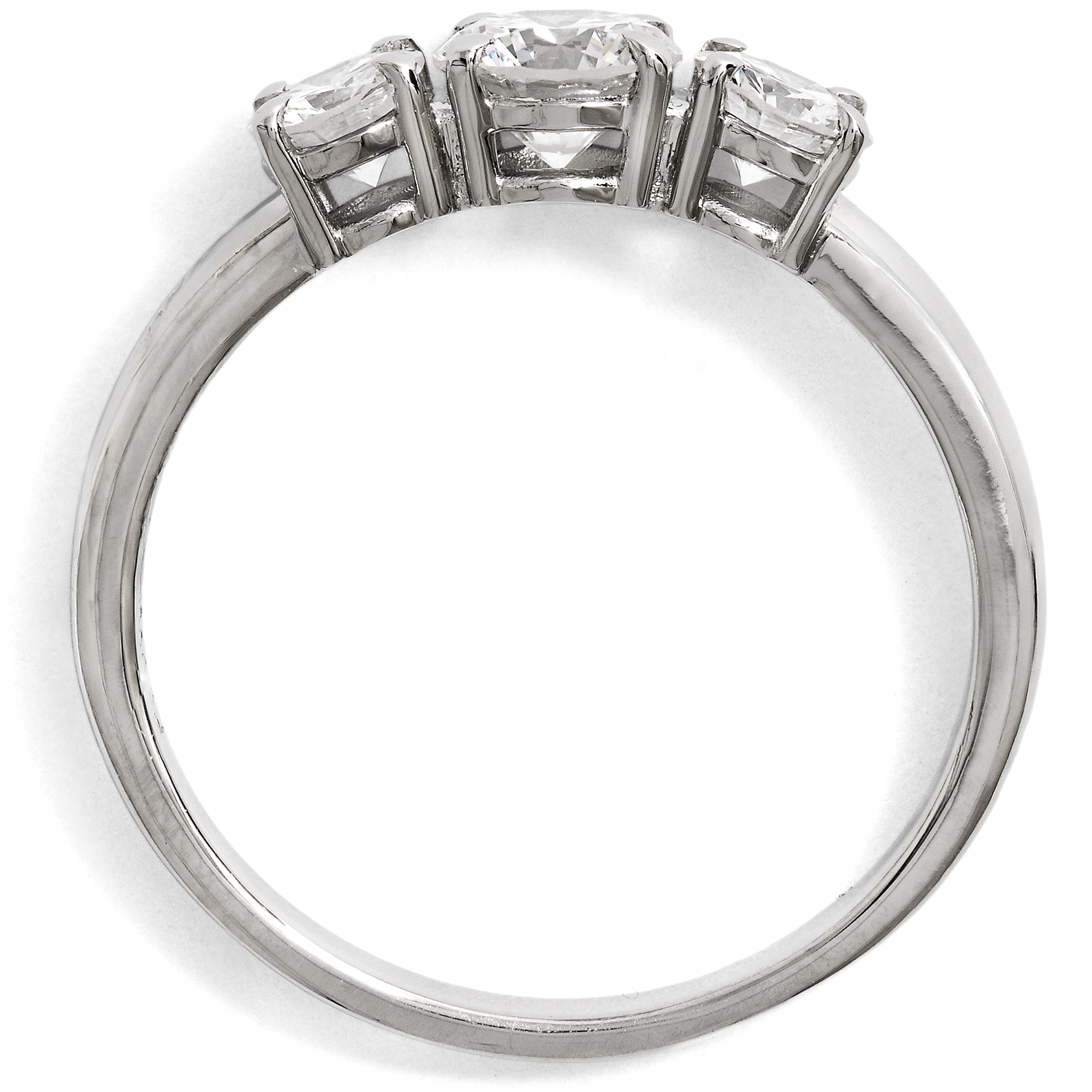 Ungetragener „Trilogie“-Ring mit 0,94 ct vintage Brillanten in Platin, aus unserer Werkstatt Ungetragener „Trilogie“-Ring mit 0,94 ct vintage Brillanten in Platin, aus unserer Werkstatt