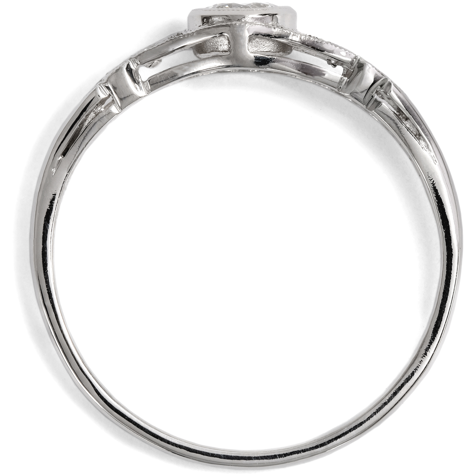 Feiner Ring mit lupenreinem 0,30 ct GIA Diamant in Platin, aus unserer Werkstatt Feiner Ring mit lupenreinem 0,30 ct GIA Diamant in Platin, aus unserer Werkstatt