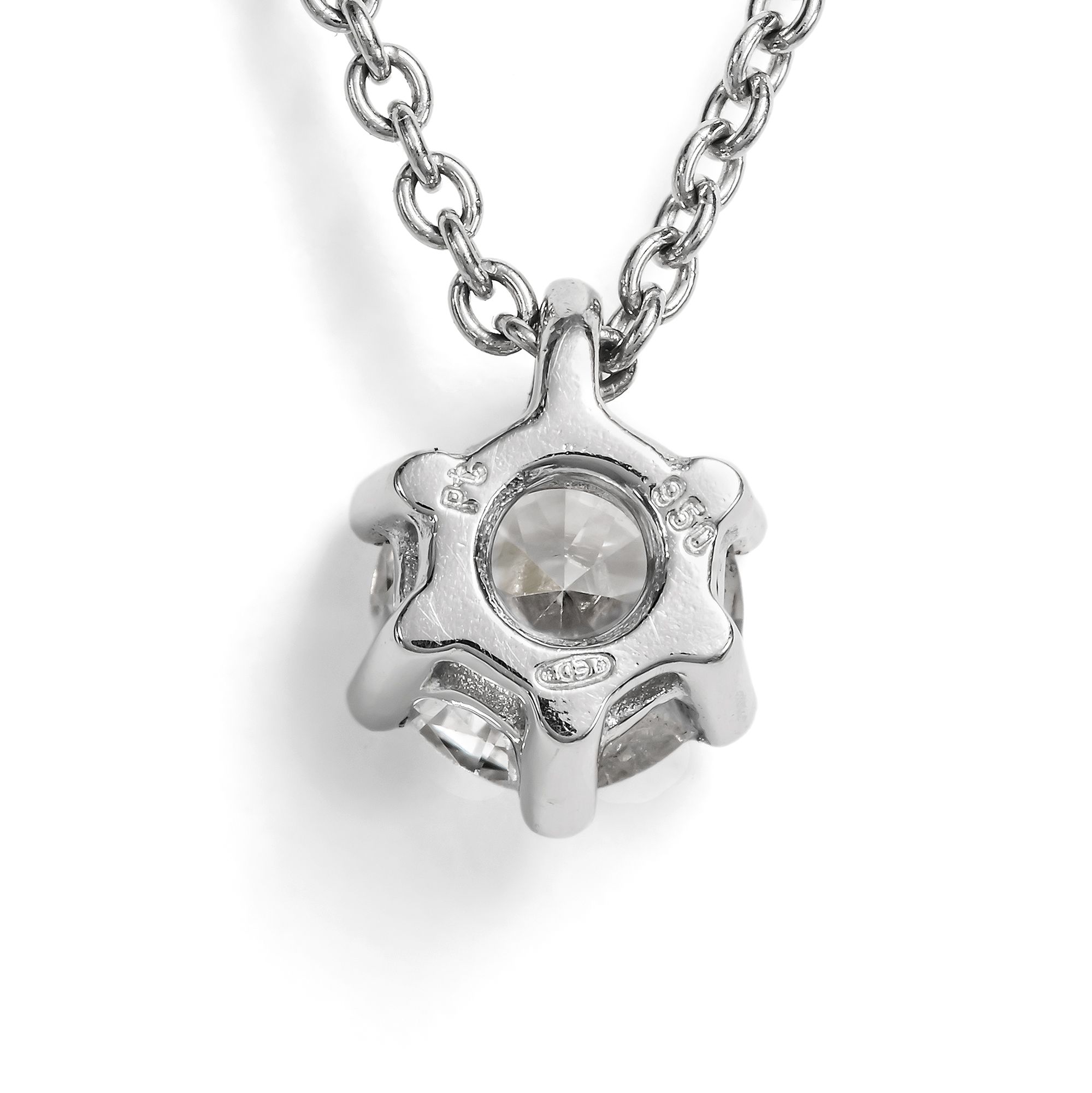 Zartes Collier mit 0,39 ct vintage Brillant in Platin, aus unserer Werkstatt Zartes Collier mit 0,39 ct vintage Brillant in Platin, aus unserer Werkstatt