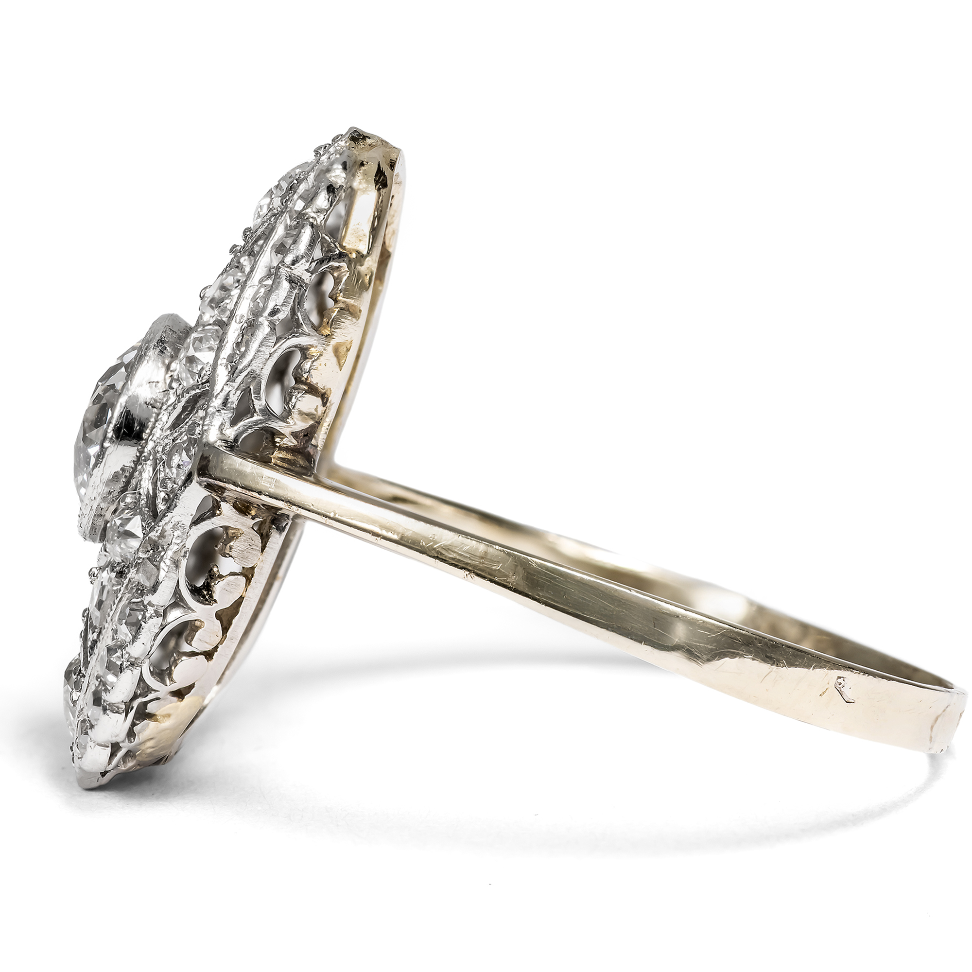 Eleganter Ring aus Weißgold und Platin mit 1,63 ct Diamanten, Wien um 1925 Eleganter Ring aus Weißgold und Platin mit 1,63 ct Diamanten, Wien um 1925