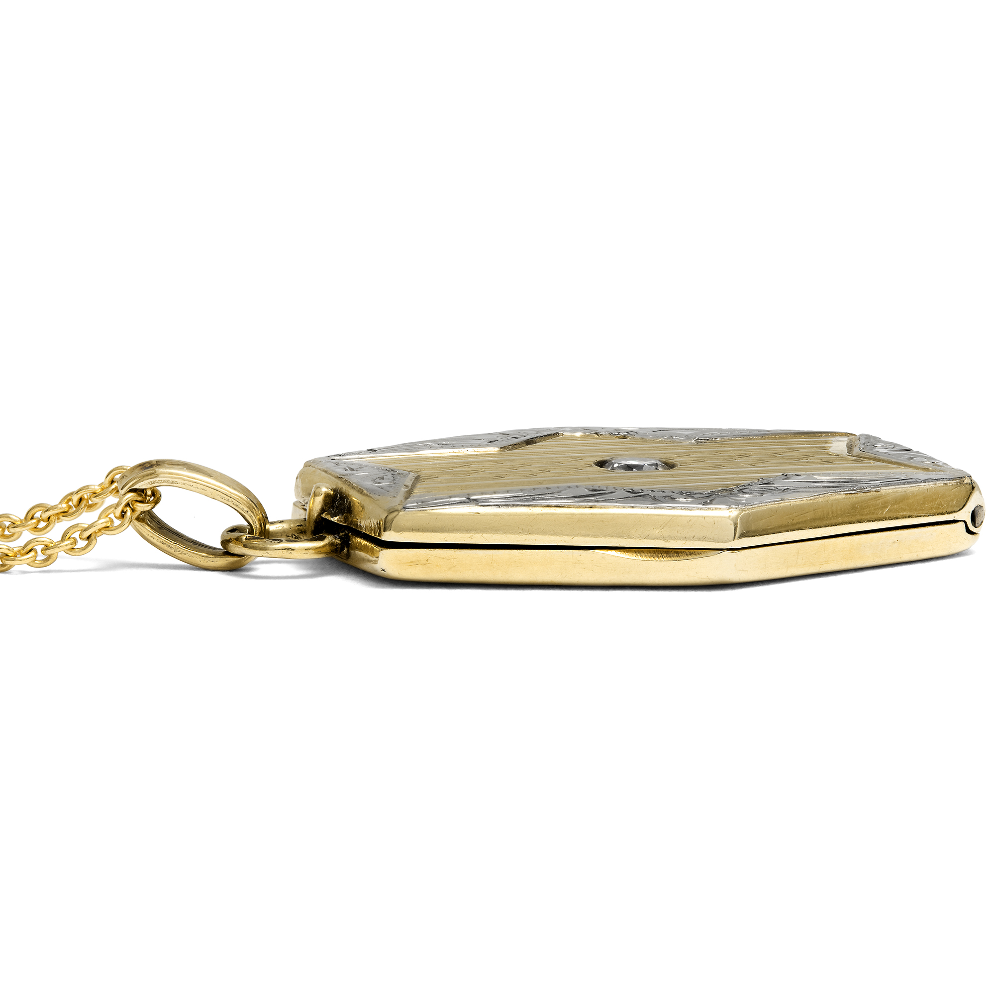 Feiner Medaillon-Anhänger des Art Déco mit Diamant in Gelb- und Weißgold, Wien, späte 1920er Jahre Feiner Medaillon-Anhänger des Art Déco mit Diamant in Gelb- und Weißgold, Wien, späte 1920er Jahre