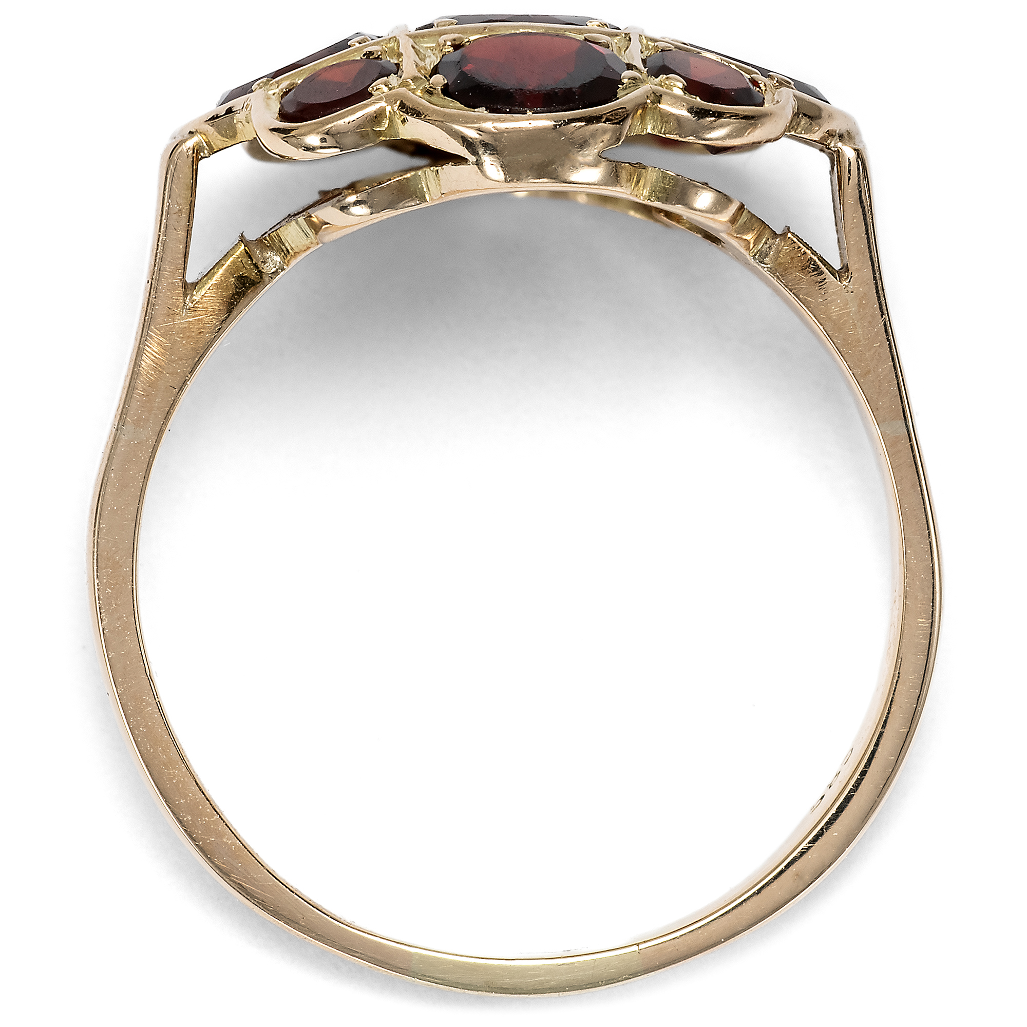 Feiner vintage Ring mit Granaten in Gelbgold, um 1975 Feiner vintage Ring mit Granaten in Gelbgold, um 1975