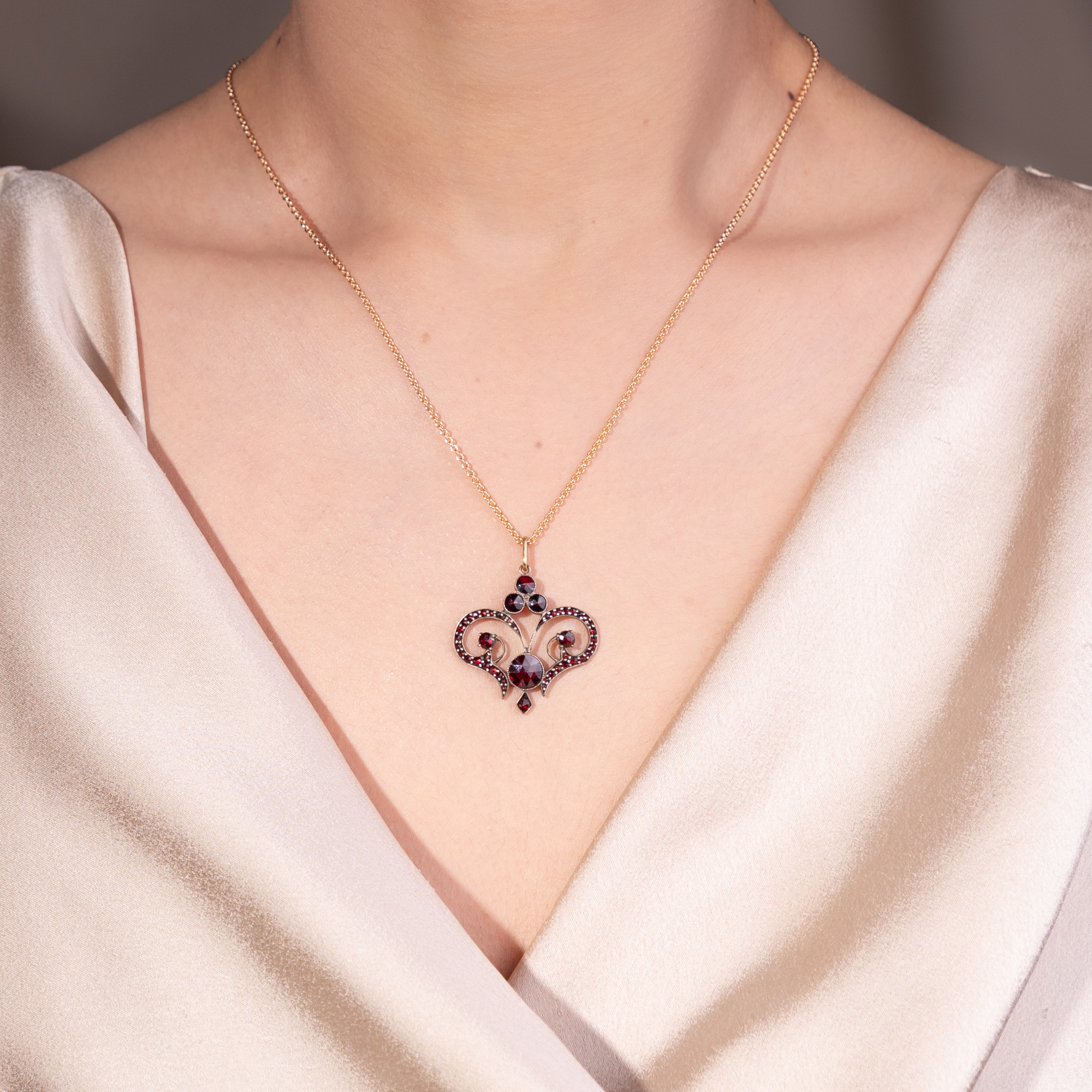 Antique Art Nouveau Pendant with Red Garnets, c. 1905 Antique Art Nouveau Pendant with Red Garnets, c. 1905