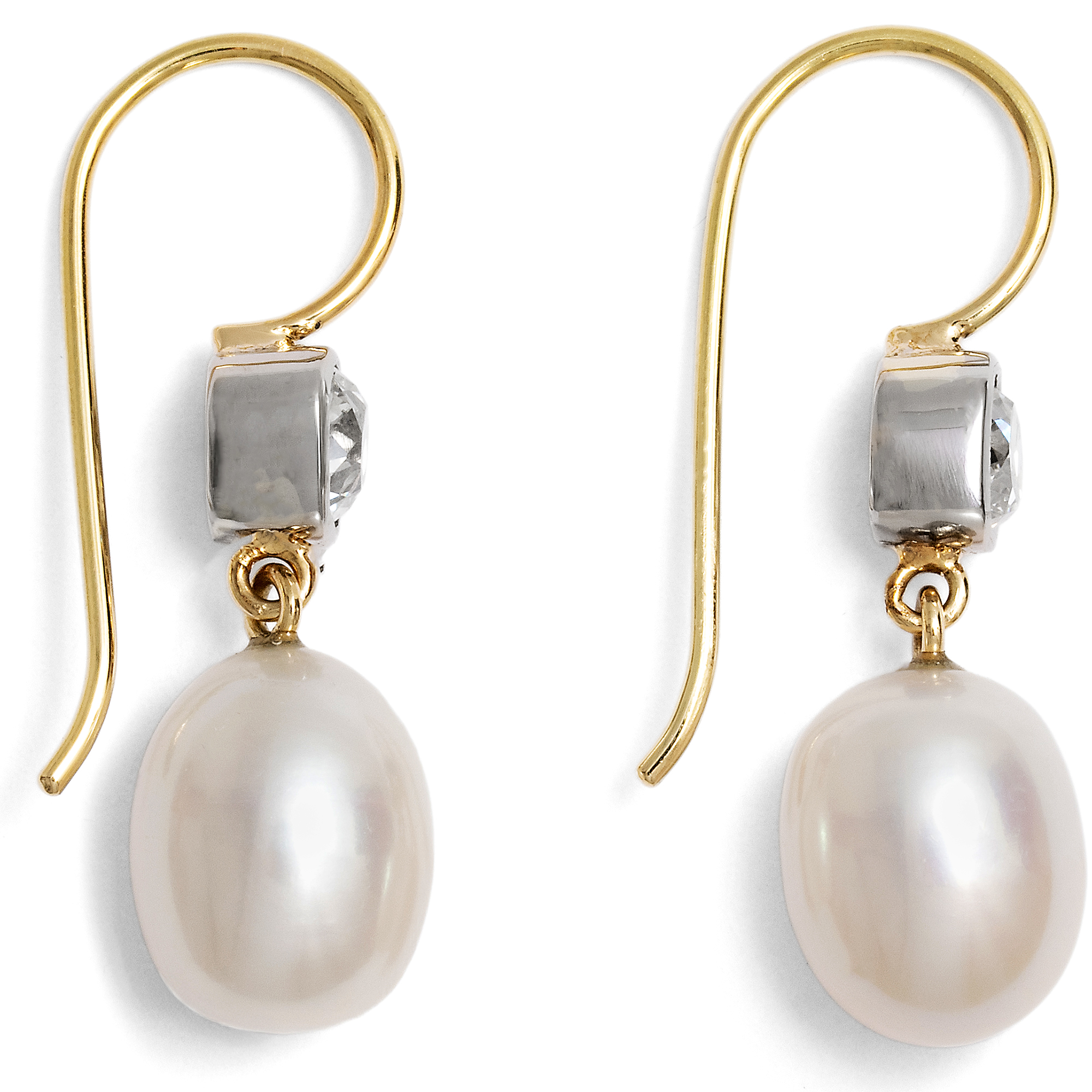 Hübsche Ohrringe mit 1,30 ct Altschliff-Diamanten & Perlen in Gold, um 1890/2026 Hübsche Ohrringe mit 1,30 ct Altschliff-Diamanten & Perlen in Gold, um 1890/2026
